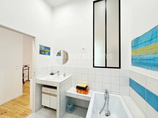 Appartement entièrement rénové (surf hab 94 m2) Video sur demande