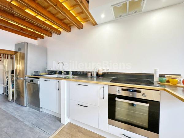 Appartement entièrement rénové (surf hab 94 m2) Video sur demande