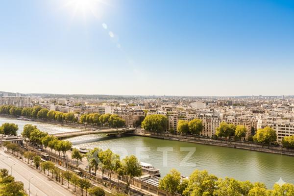Paris 15ème - Vue Seine exceptionnelle et panoramique - Très lumineux - Calme