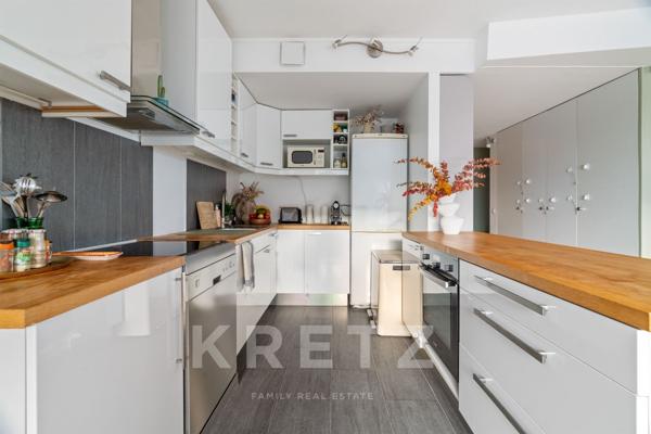 Paris 15ème - Vue Seine exceptionnelle et panoramique - Très lumineux - Calme