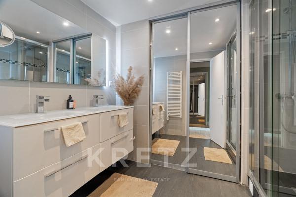 Paris 15ème - Vue Seine exceptionnelle et panoramique - Très lumineux - Calme