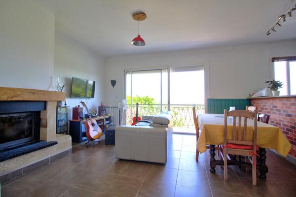 ESTILLAC - Maison de 5 pièces principales avec 4 chambres, sous-sol, garage, jardin et vue sur la vallée agenaise.