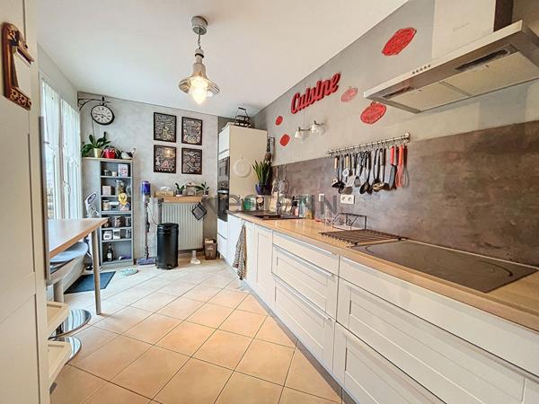 Appartement Saint Etienne 5 pièces en duplex de 104 m2 en dernier étage + garage