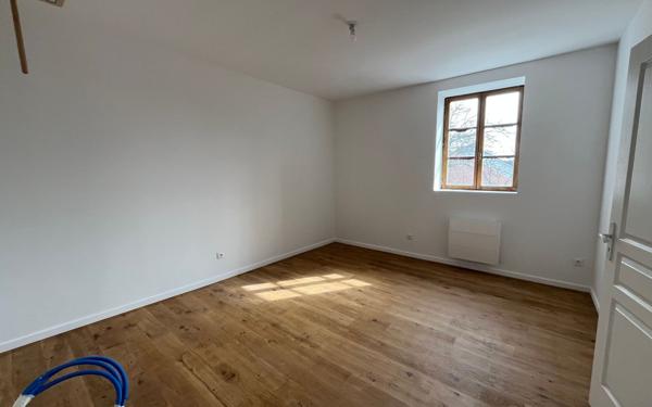 Maison à louer    7 pièces • 188 m2 Flavignac