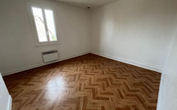 Maison à louer    7 pièces • 188 m2 Flavignac