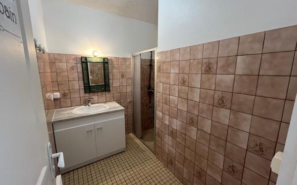 Maison à louer    7 pièces • 188 m2 Flavignac