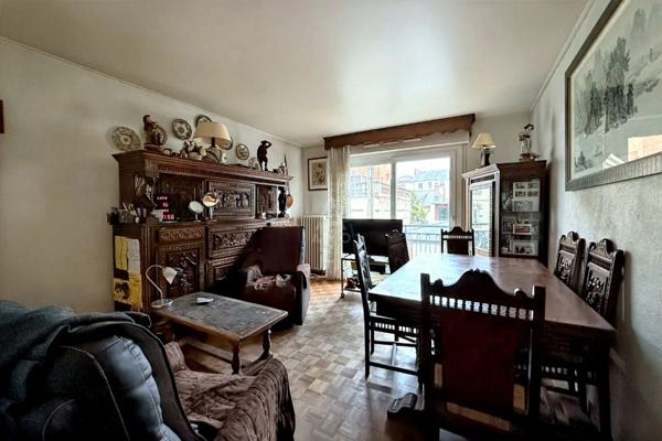 Maison familiale de caractère 68 m2   + 65 m2 annexes,à réinventer, bd Sévigné-bd Metz à Rennes