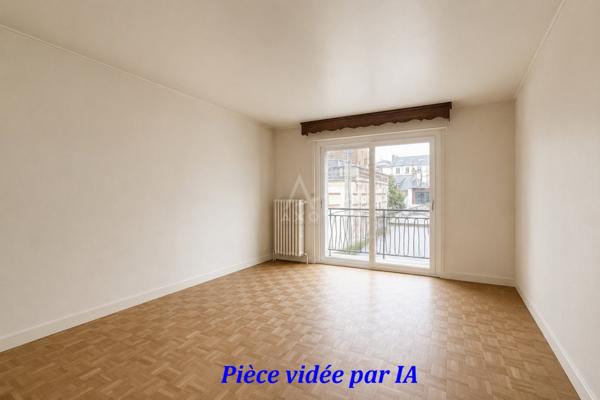 Maison familiale de caractère 68 m2   + 65 m2 annexes,à réinventer, bd Sévigné-bd Metz à Rennes