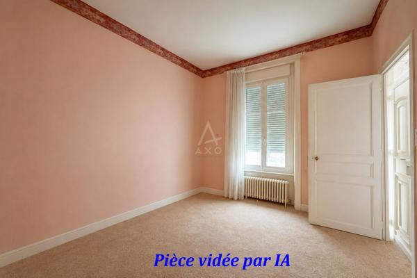 Maison familiale de caractère 68 m2   + 65 m2 annexes,à réinventer, bd Sévigné-bd Metz à Rennes