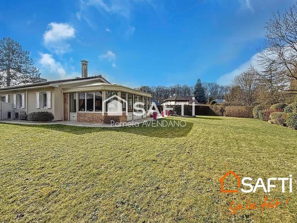 Dans un environement verdoyant et calme pavillon plain pied 171m²