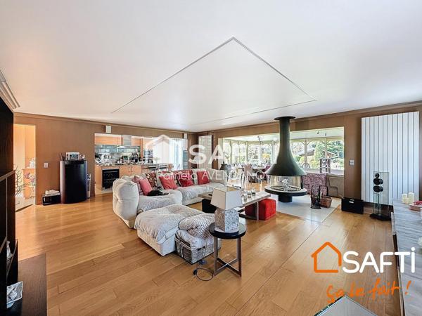 Dans un environement verdoyant et calme pavillon plain pied 171m²