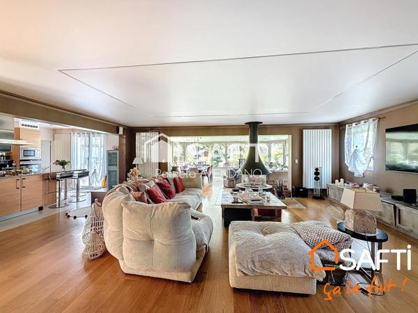 Dans un environement verdoyant et calme pavillon plain pied 171m²