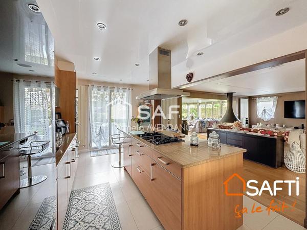 Dans un environement verdoyant et calme pavillon plain pied 171m²