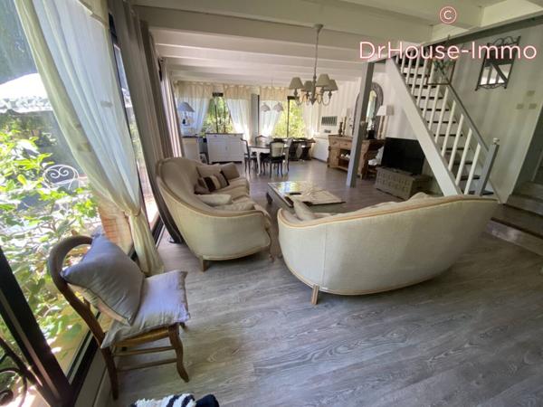 Maison à vendre 7 pièces de 235 m²