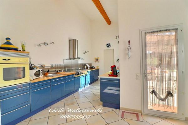 Maison Le Beausset 6 pièce(s) 137 m2 avec garage et Piscine