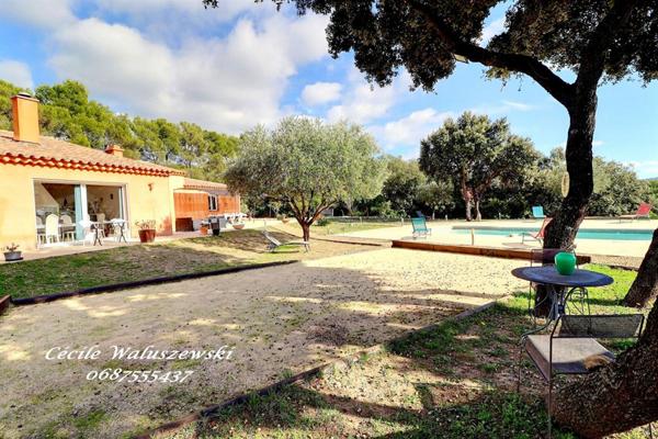 Maison Le Beausset 6 pièce(s) 137 m2 avec garage et Piscine