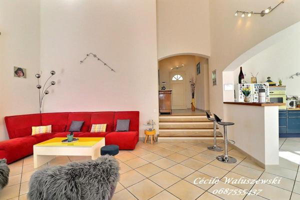 Maison Le Beausset 6 pièce(s) 137 m2 avec garage et Piscine