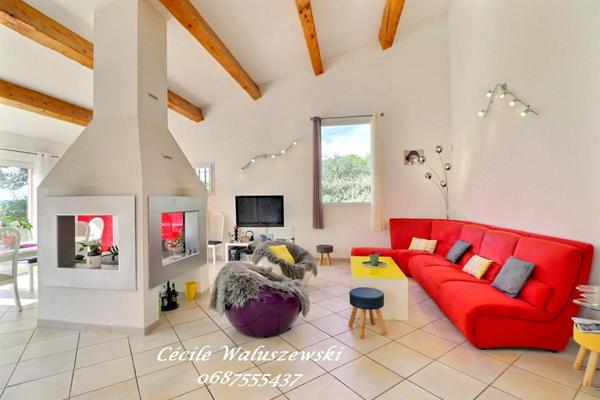 Maison Le Beausset 6 pièce(s) 137 m2 avec garage et Piscine