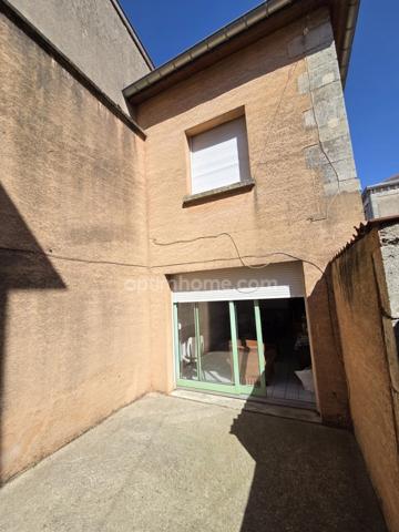 A VENDRE ENSEMBLE A RAPPORT LOCATIF COMPOSE D'UN IMMEUBLE ET D'UNE MAISON PROCHE DU CENTRE VILLE DE VERDUN