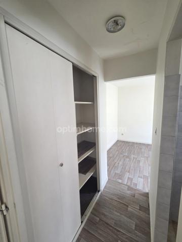 A VENDRE ENSEMBLE A RAPPORT LOCATIF COMPOSE D'UN IMMEUBLE ET D'UNE MAISON PROCHE DU CENTRE VILLE DE VERDUN