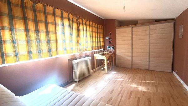 Charmante maison bel-etage avec jardin