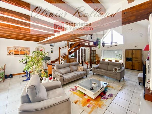 Magnifique longère rénovée avec goût au coeur d'un superbe parc