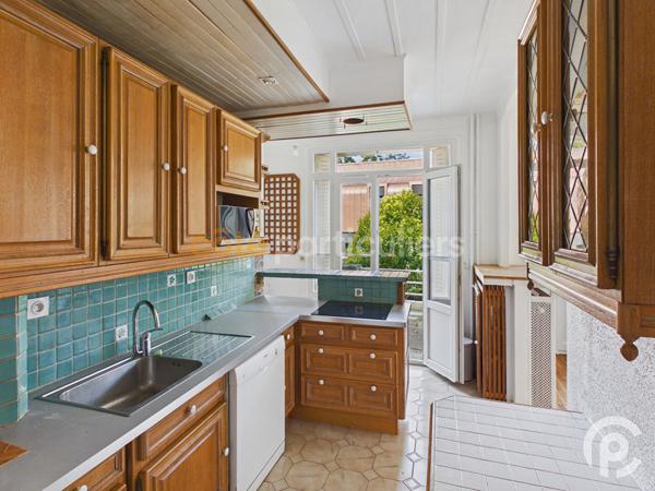 Vente
                Appartement49,39 m² - 2 Pièces -
                    CLAMART (92140)