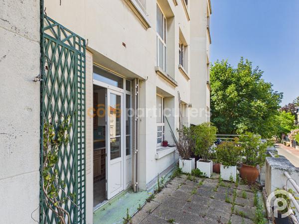 Vente
                Appartement49,39 m² - 2 Pièces -
                    CLAMART (92140)