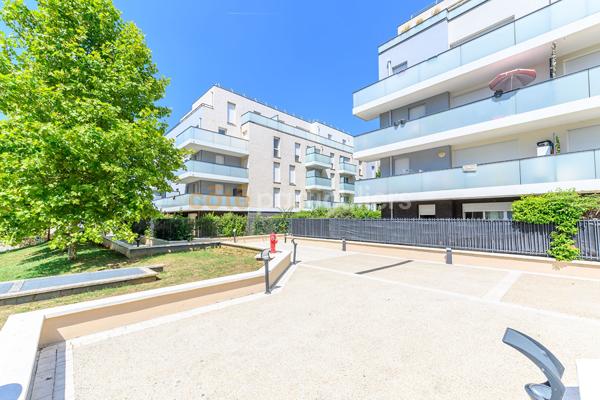Vente
                Appartement42,49 m² - 2 Pièces -
                    THORIGNY SUR MARNE (77400)