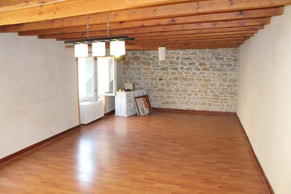 Maison à vendre 7 pièces CEYZERIAT (01)