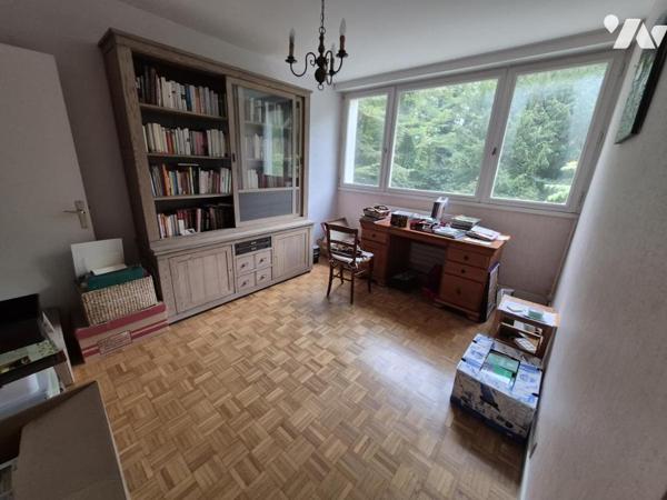 LE HAMEAU DES GREZILLIERES MAISON VASTE TERRAIN ARBORE