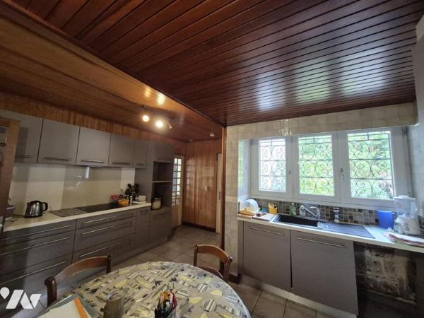 LE HAMEAU DES GREZILLIERES MAISON VASTE TERRAIN ARBORE