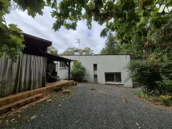 LE HAMEAU DES GREZILLIERES MAISON VASTE TERRAIN ARBORE