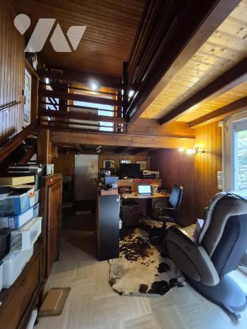 LE HAMEAU DES GREZILLIERES MAISON VASTE TERRAIN ARBORE