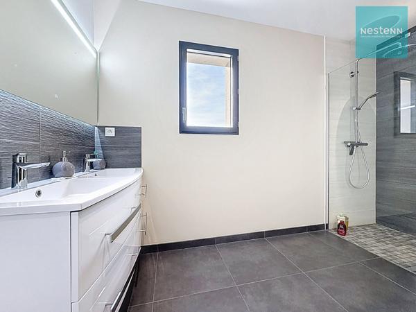 Amboise, maison contemporaine, 155m² hab sur 2000m² de terrain