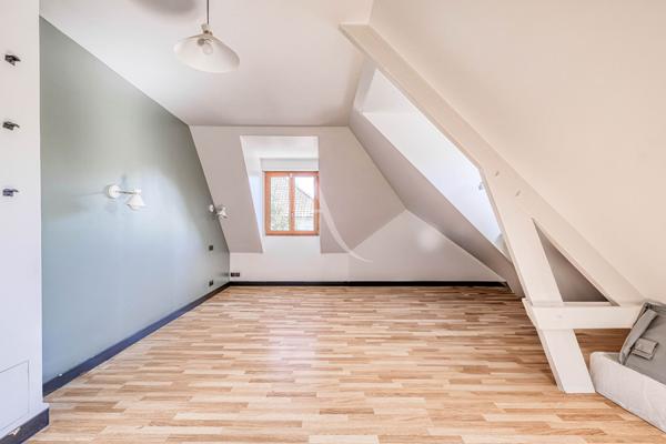 Propriété d'exception aux portes de Paris