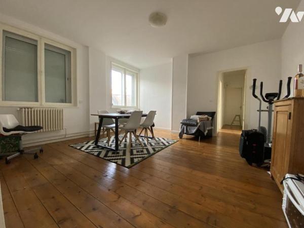 A VENDRE APPARTEMENT T3 CAVE ET PARKING RUE DES POSTES LILLE 
