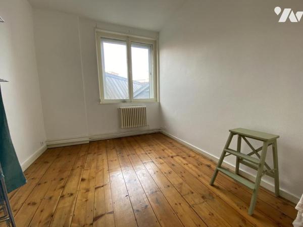 A VENDRE APPARTEMENT T3 CAVE ET PARKING RUE DES POSTES LILLE 