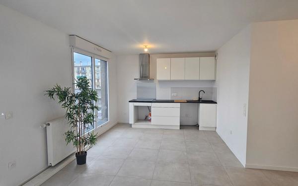 Appartement à louer    1 pièce • 33 m2 Épinay-sur-Seine