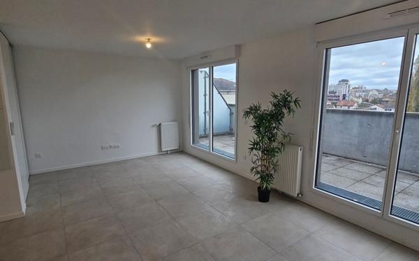 Appartement à louer    1 pièce • 33 m2 Épinay-sur-Seine