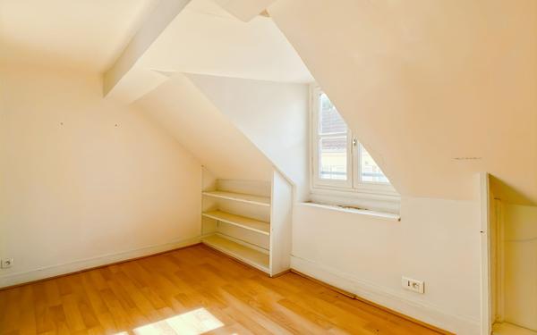 Maison à vendre    6 pièces •  Versailles