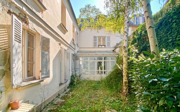 Maison à vendre    6 pièces •  Versailles