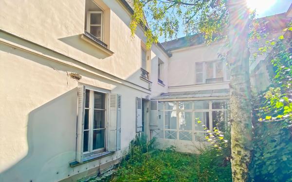 Maison à vendre    6 pièces •  Versailles