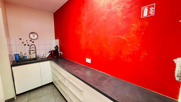 Vente Murs et Fonds de commerce, Emplacement rare Chambéry 73000