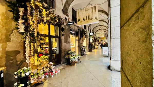 Vente Murs et Fonds de commerce, Emplacement rare Chambéry 73000