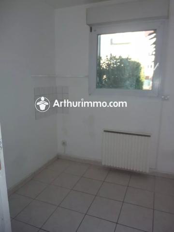 Location                                                      Appartement
                        
                     1 pièces                      30 m2                     à Moissy-Cramayel