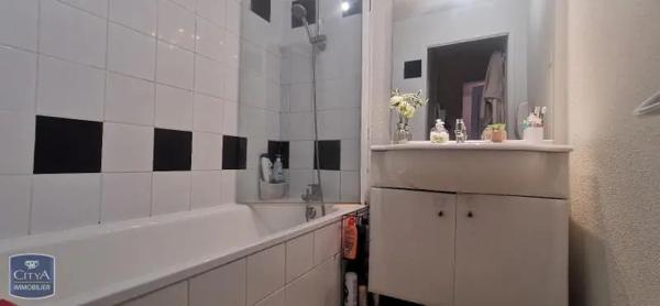 Appartement à louer 2 pièces 39.6m² Brive-la-Gaillarde (19100)