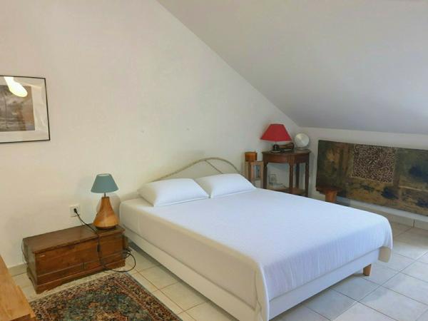 Villa 4 chambres avec dépendance sur la colline des camelias