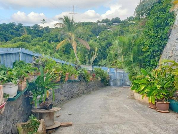 Villa 4 chambres avec dépendance sur la colline des camelias