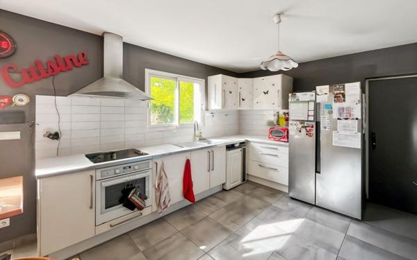 Maison à vendre    5 pièces • 89,30 m2 Saint-Donat-sur-l'Herbasse